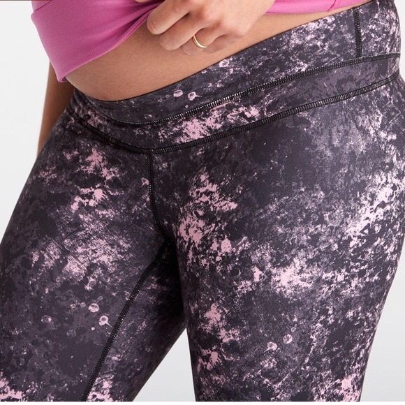 NEW Small Lucy Maternity Long Leggings Beyond Yoga - Picture 3 of 3